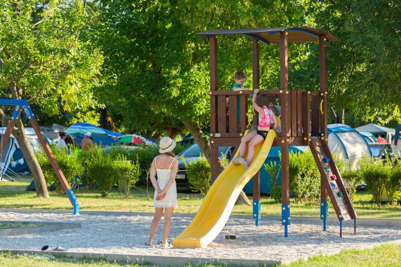 Aranypart & Campingplatz